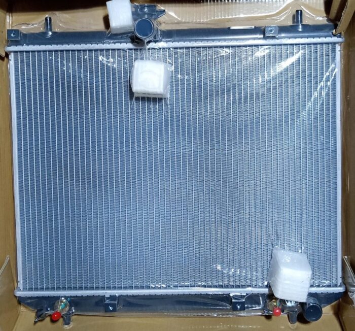 AGR-047-daihatsu-radiator-42x55-1.jpg رديتر ديهاتسوا 2012 (Daihatsu) ألمنيوم بطبلات فايبر — مقاس 42×55 - الصورة 1